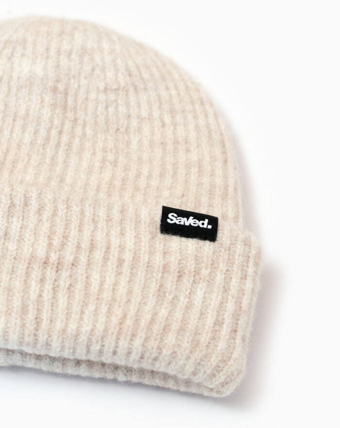 czapka chzreścijańska zimowa Saved miękka przędza kolor almond